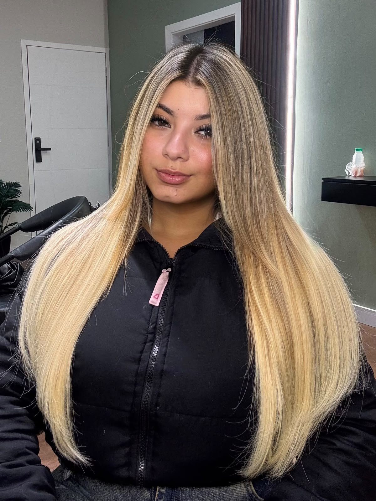 Resultado de Mega Hair loiro, longo e alinhado